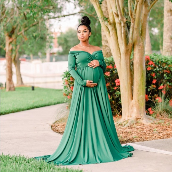 Hunter Green Long Sleeve Maternity Off the Shoulder Half Circle Gown, Size Small - Picture 5 of 9
